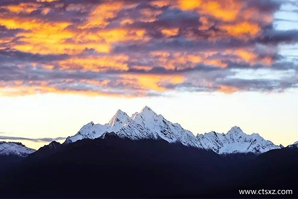 南迦巴瓦峰