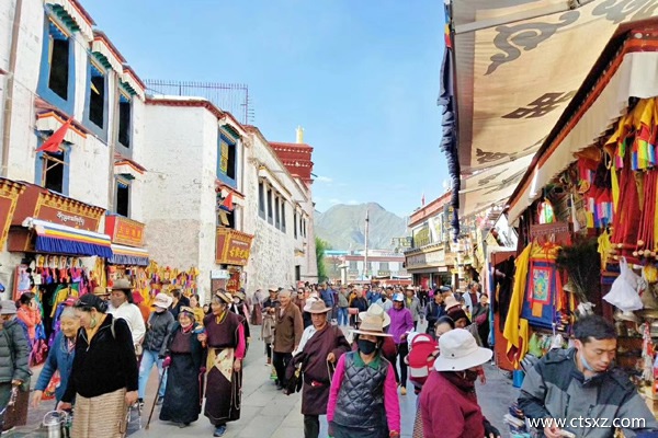 拉萨旅行团