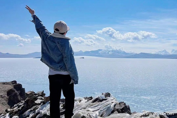 西藏旅游团多少钱一个人
